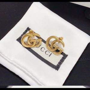 Double G stud earrings